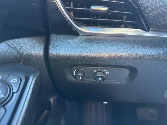 used 2023 Chevrolet Traverse car, priced at $33,200