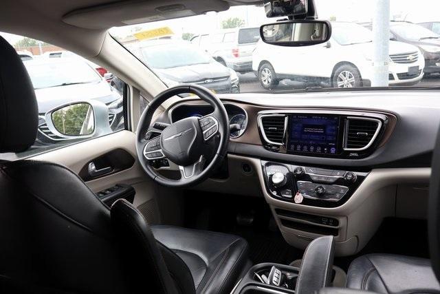 used 2017 Chrysler Pacifica car, priced at $11,000