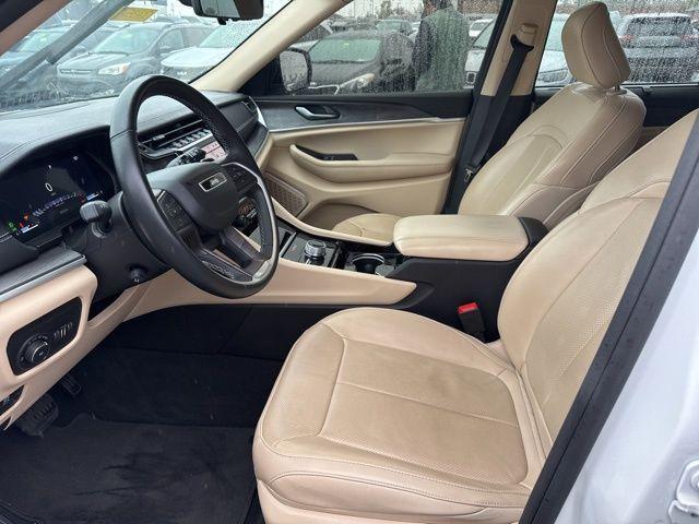 used 2022 Jeep Grand Cherokee car, priced at $29,900