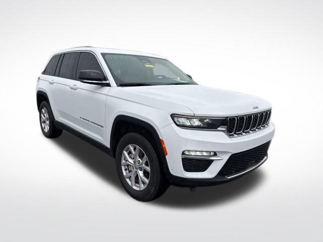 used 2022 Jeep Grand Cherokee car, priced at $29,900