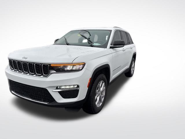 used 2022 Jeep Grand Cherokee car, priced at $29,900