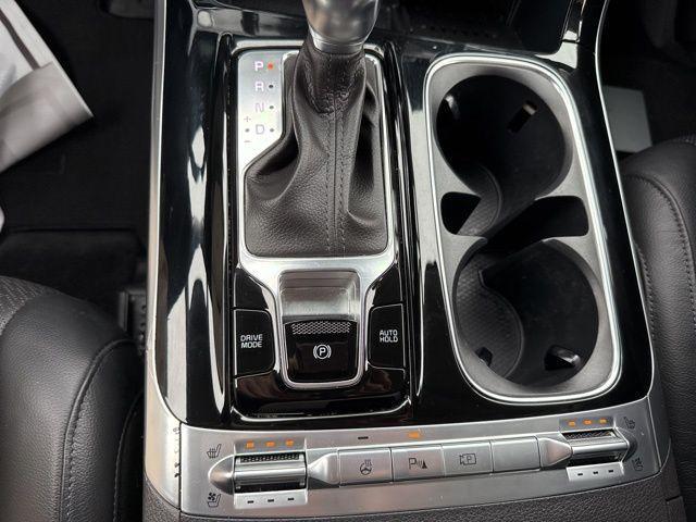 used 2024 Kia Carnival car, priced at $40,500