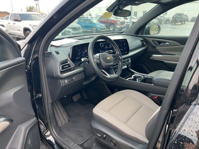 used 2025 Chevrolet Traverse car, priced at $37,500