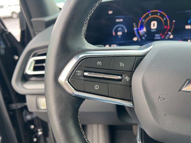 used 2025 Chevrolet Traverse car, priced at $37,500