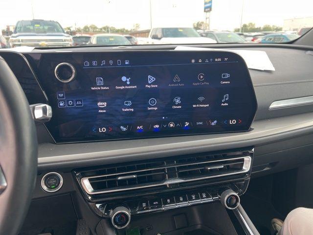 used 2025 Chevrolet Traverse car, priced at $37,500