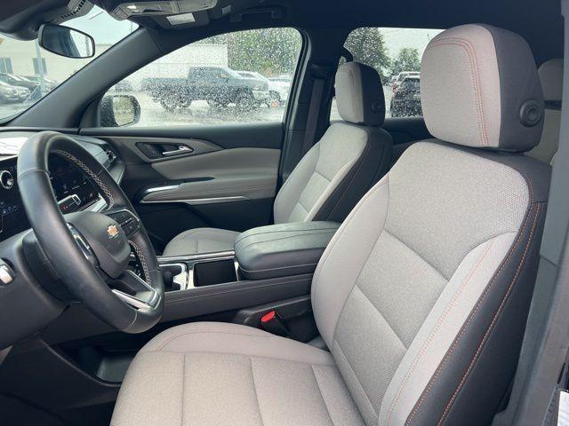 used 2025 Chevrolet Traverse car, priced at $38,000