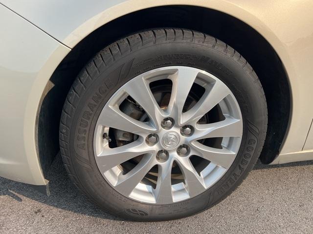 used 2012 Buick Regal car, priced at $8,000