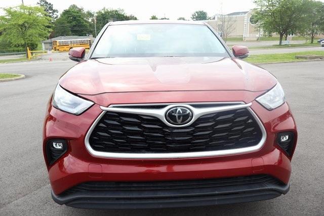 used 2020 Toyota Highlander car, priced at $26,500