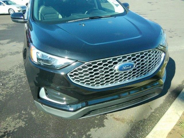 used 2024 Ford Edge car, priced at $29,500