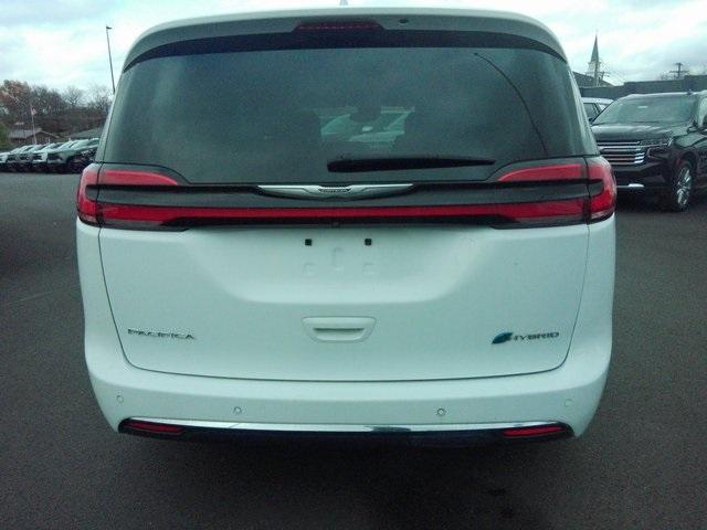 used 2022 Chrysler Pacifica Hybrid car, priced at $25,000