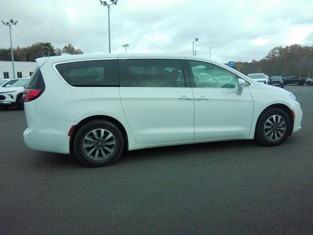 used 2022 Chrysler Pacifica Hybrid car, priced at $25,000