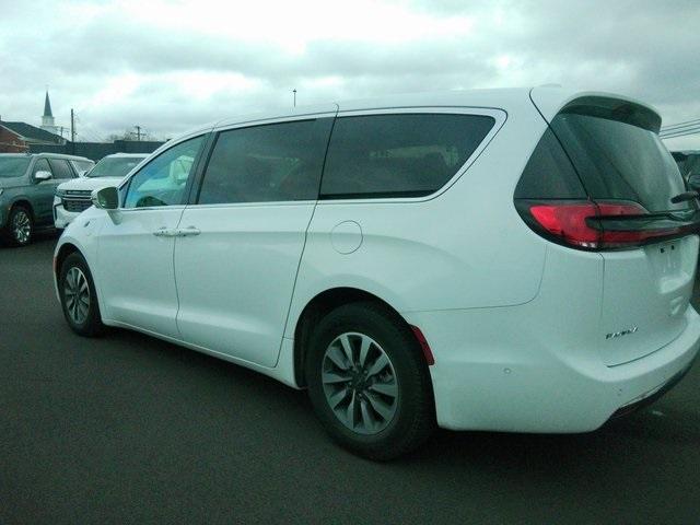 used 2022 Chrysler Pacifica Hybrid car, priced at $25,000