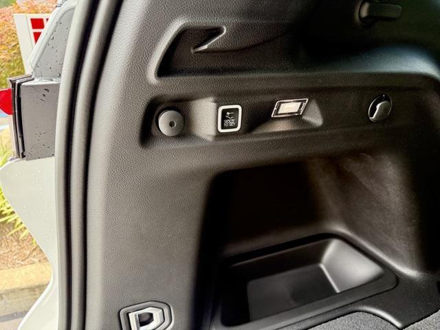 new 2025 Jeep Grand Cherokee L car, priced at $44,940