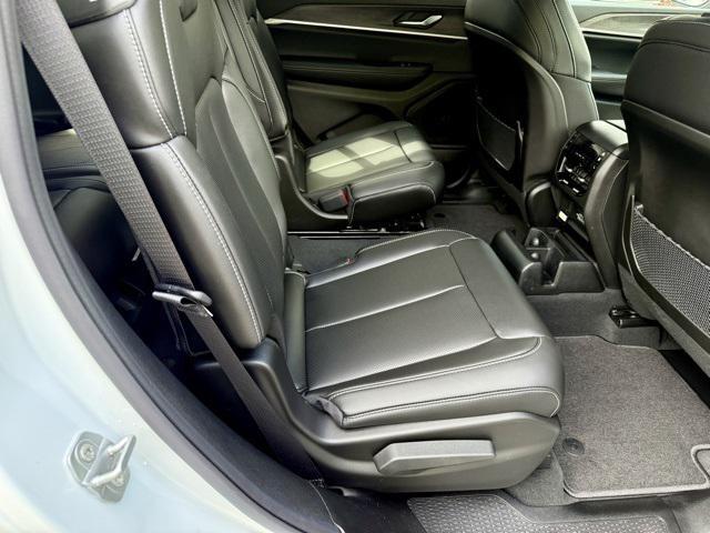 new 2025 Jeep Grand Cherokee L car, priced at $44,940