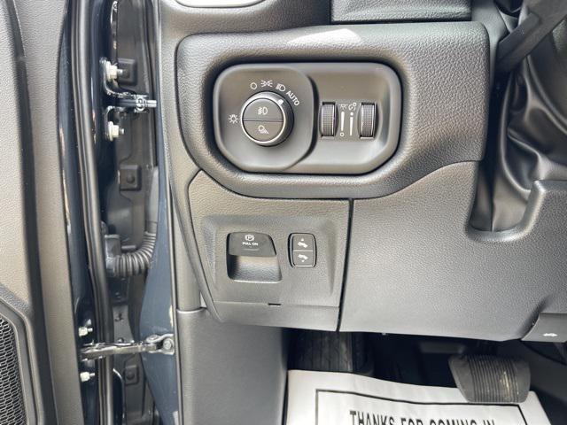 new 2025 Ram 1500 car, priced at $48,322