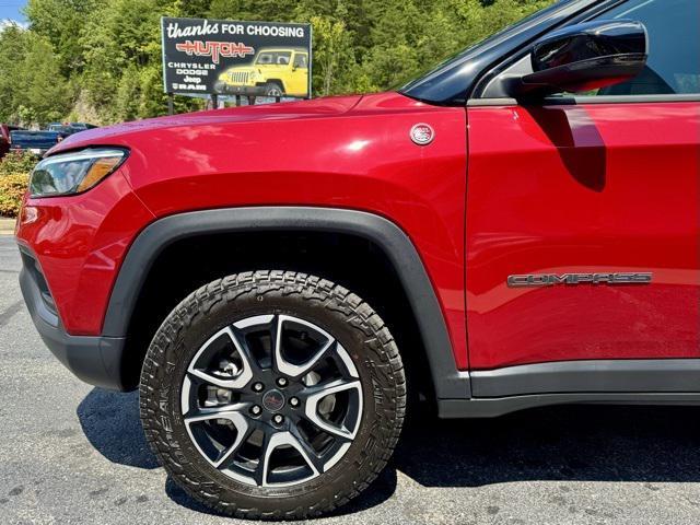 new 2025 Jeep Compass car, priced at $39,035