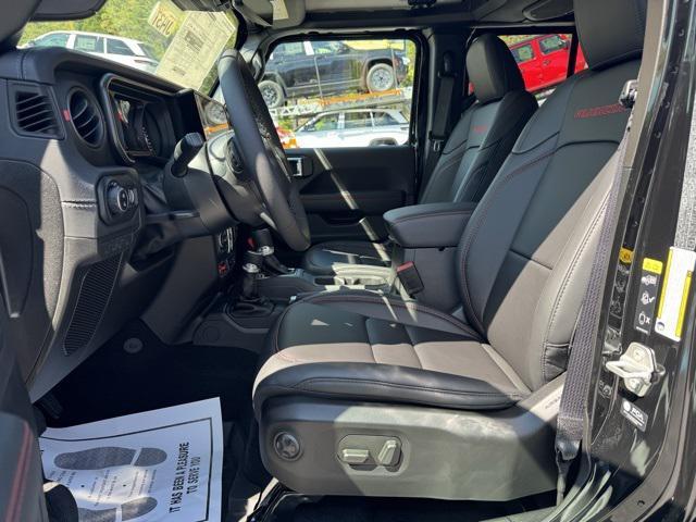 new 2025 Jeep Gladiator car, priced at $55,590