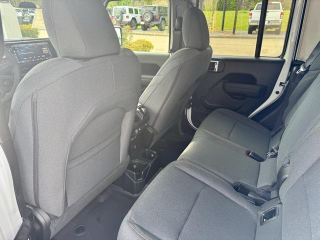 new 2025 Jeep Gladiator car, priced at $46,657