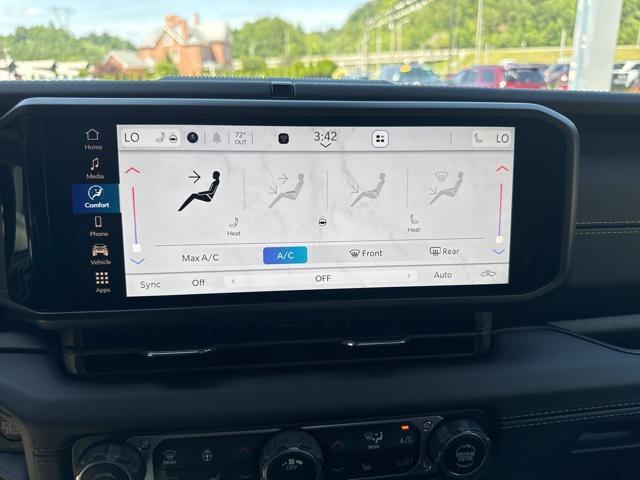 new 2025 Jeep Gladiator car, priced at $46,532