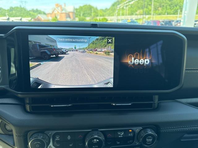 new 2025 Jeep Gladiator car, priced at $46,532