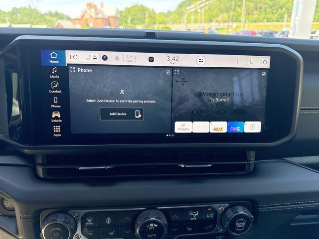 new 2025 Jeep Gladiator car, priced at $46,532