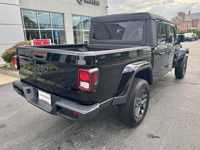 new 2025 Jeep Gladiator car, priced at $45,704