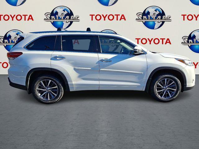used 2017 Toyota Highlander car, priced at $19,882