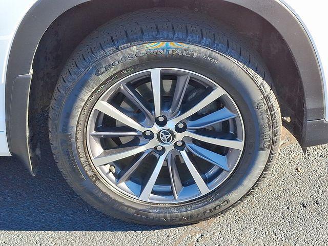 used 2017 Toyota Highlander car, priced at $19,882