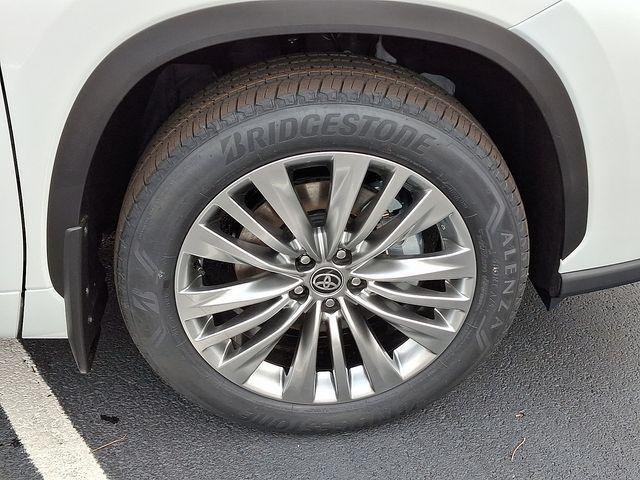 new 2026 Toyota Highlander car, priced at $56,517