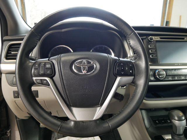 used 2014 Toyota Highlander car, priced at $17,991