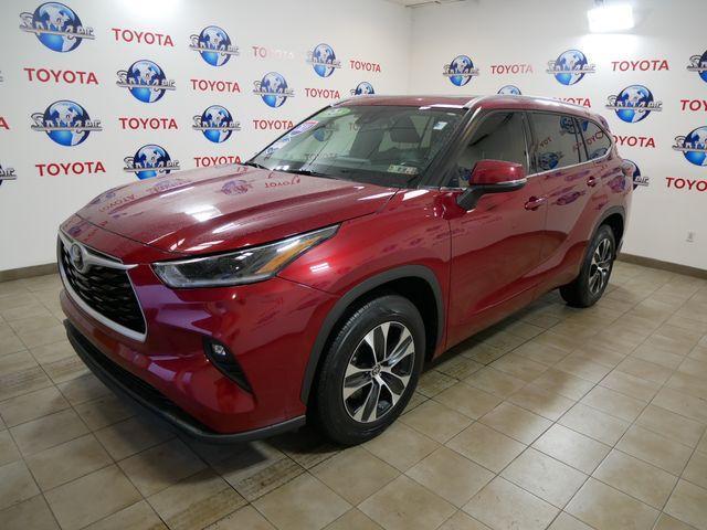 used 2021 Toyota Highlander car, priced at $31,923