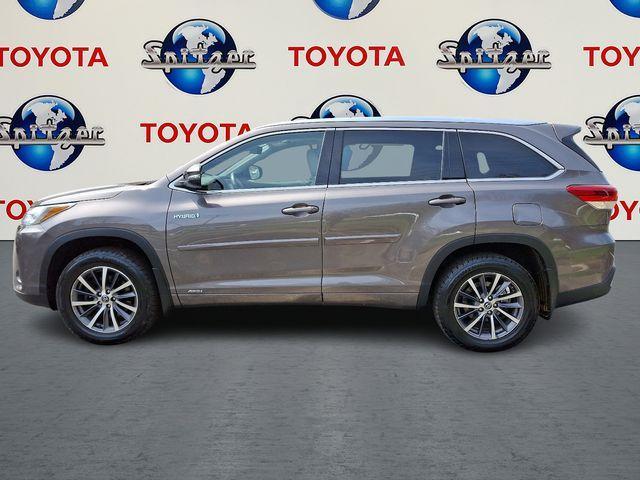 used 2017 Toyota Highlander Hybrid car, priced at $21,491