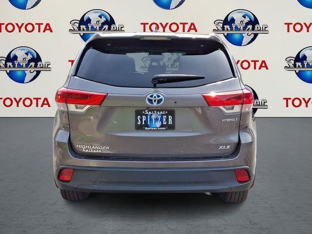 used 2017 Toyota Highlander Hybrid car, priced at $21,491