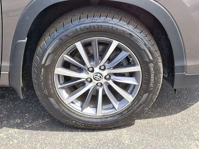 used 2017 Toyota Highlander Hybrid car, priced at $20,684