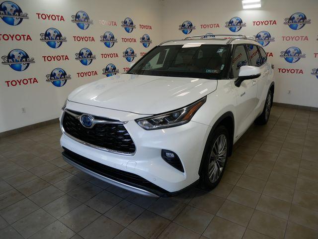 used 2021 Toyota Highlander Hybrid car, priced at $37,982