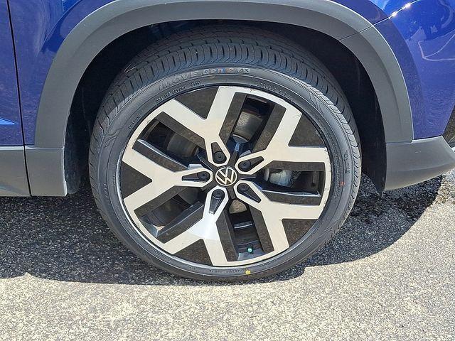 used 2022 Volkswagen Taos car, priced at $23,452