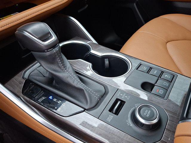 used 2023 Toyota Highlander car, priced at $42,991