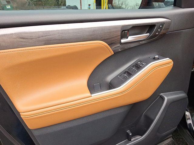 used 2023 Toyota Highlander car, priced at $42,991