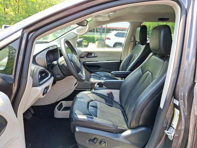 used 2023 Chrysler Pacifica car, priced at $26,784