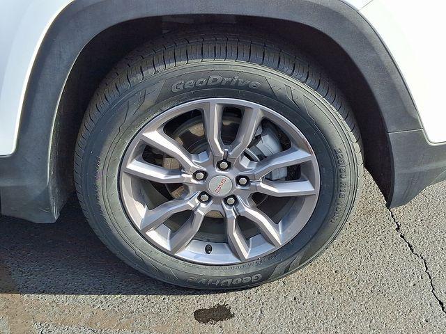 used 2024 GMC Terrain car, priced at $24,992