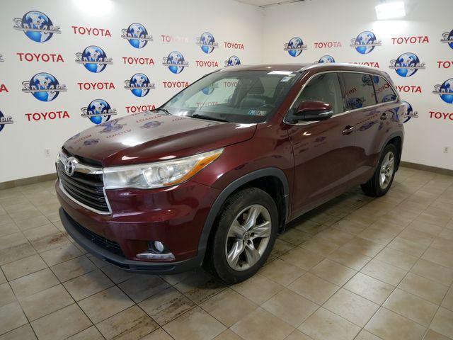 used 2016 Toyota Highlander car, priced at $25,401