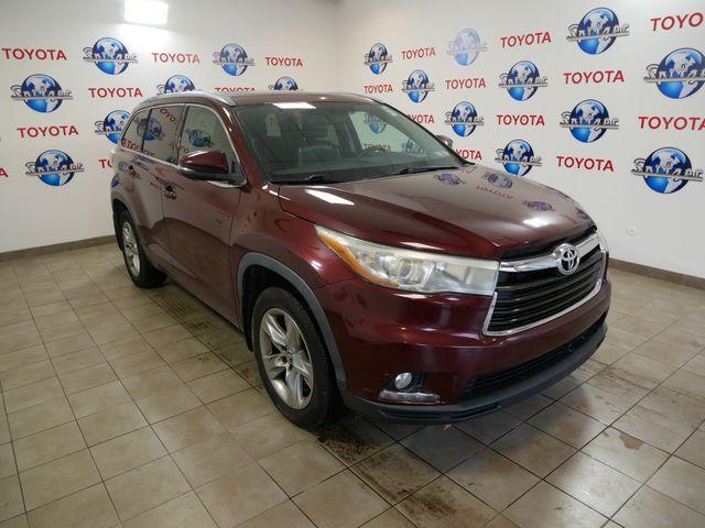 used 2016 Toyota Highlander car, priced at $25,401