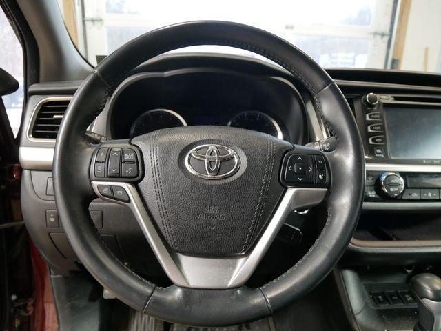 used 2016 Toyota Highlander car, priced at $25,401