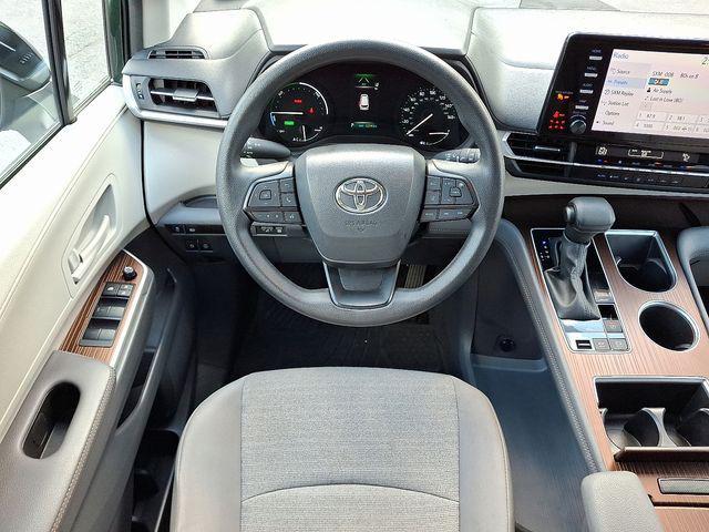 used 2024 Toyota Sienna car, priced at $39,982