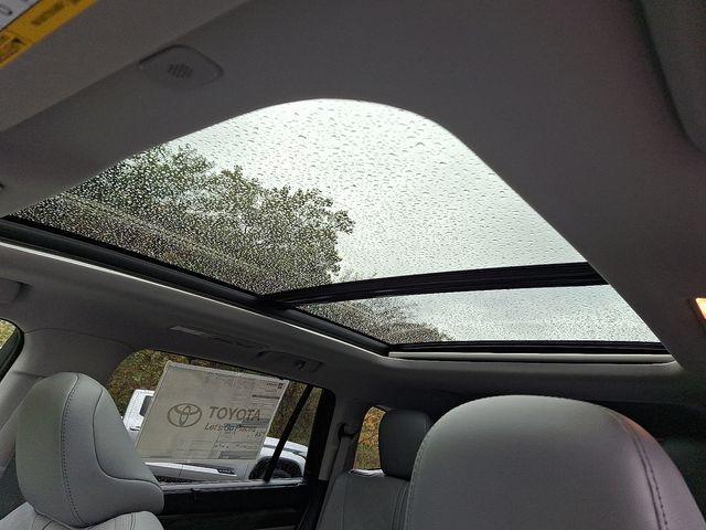 new 2025 Toyota Highlander car, priced at $56,207