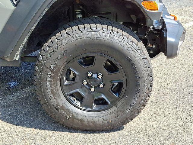 used 2021 Jeep Gladiator car, priced at $32,954