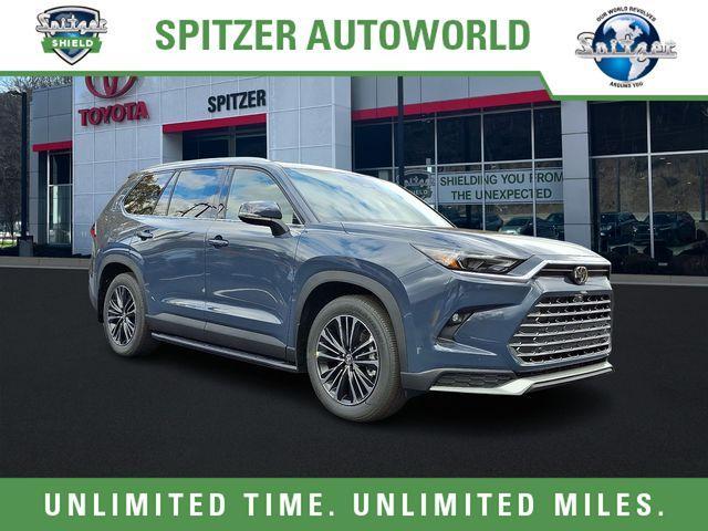 new 2026 Toyota Highlander Hybrid car, priced at $63,627