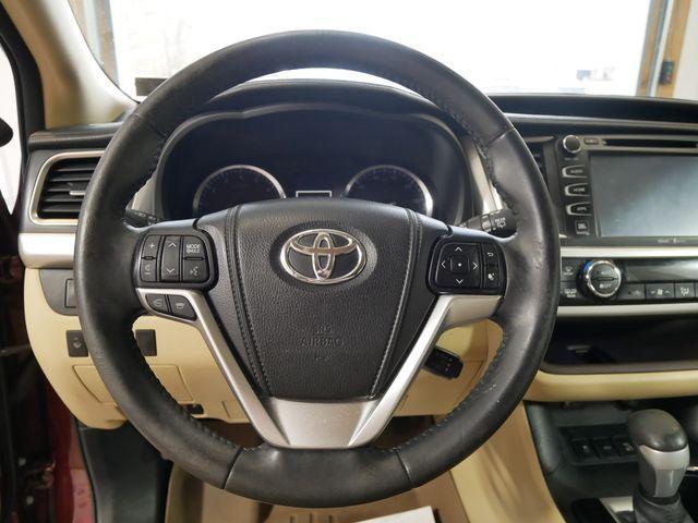 used 2014 Toyota Highlander car, priced at $18,941