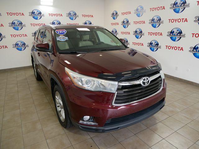 used 2014 Toyota Highlander car, priced at $18,941