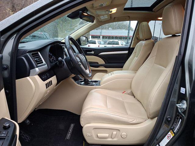 used 2017 Toyota Highlander car, priced at $23,892